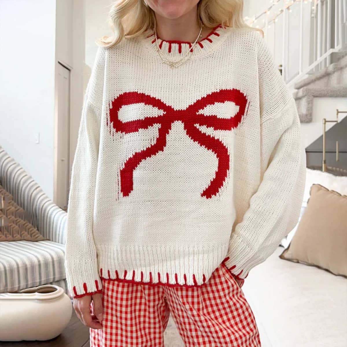 Laid-back style knitted bow jacquard sweater