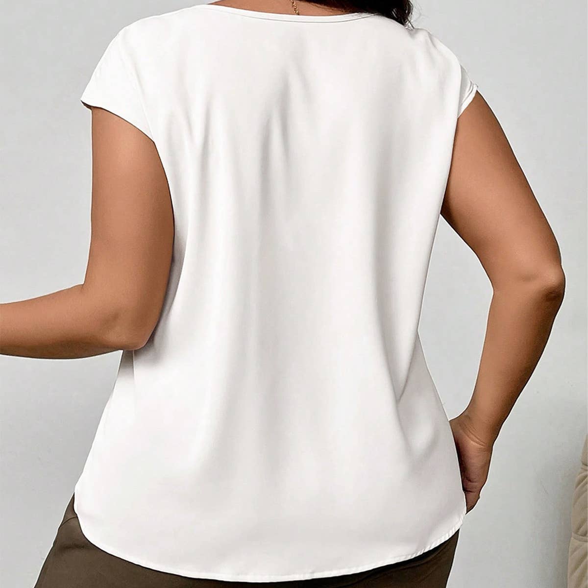 Minimalist Slim Fit Tee ? Summer Solid Top