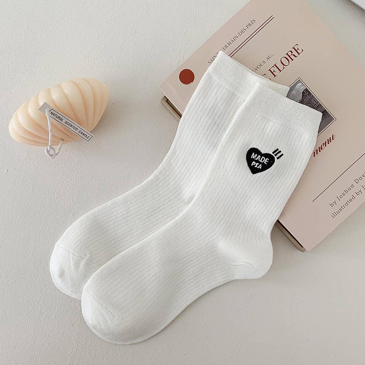 BLACK AND WHITE STRIPED HEART EMBROIDERED SOCKS_CWMS0997