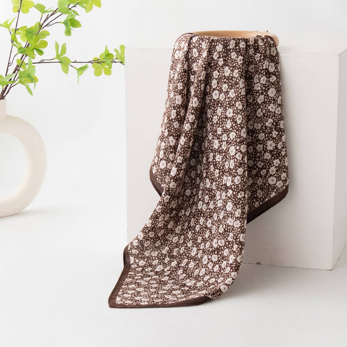 FLORAL PRINT SQUARE SCARF