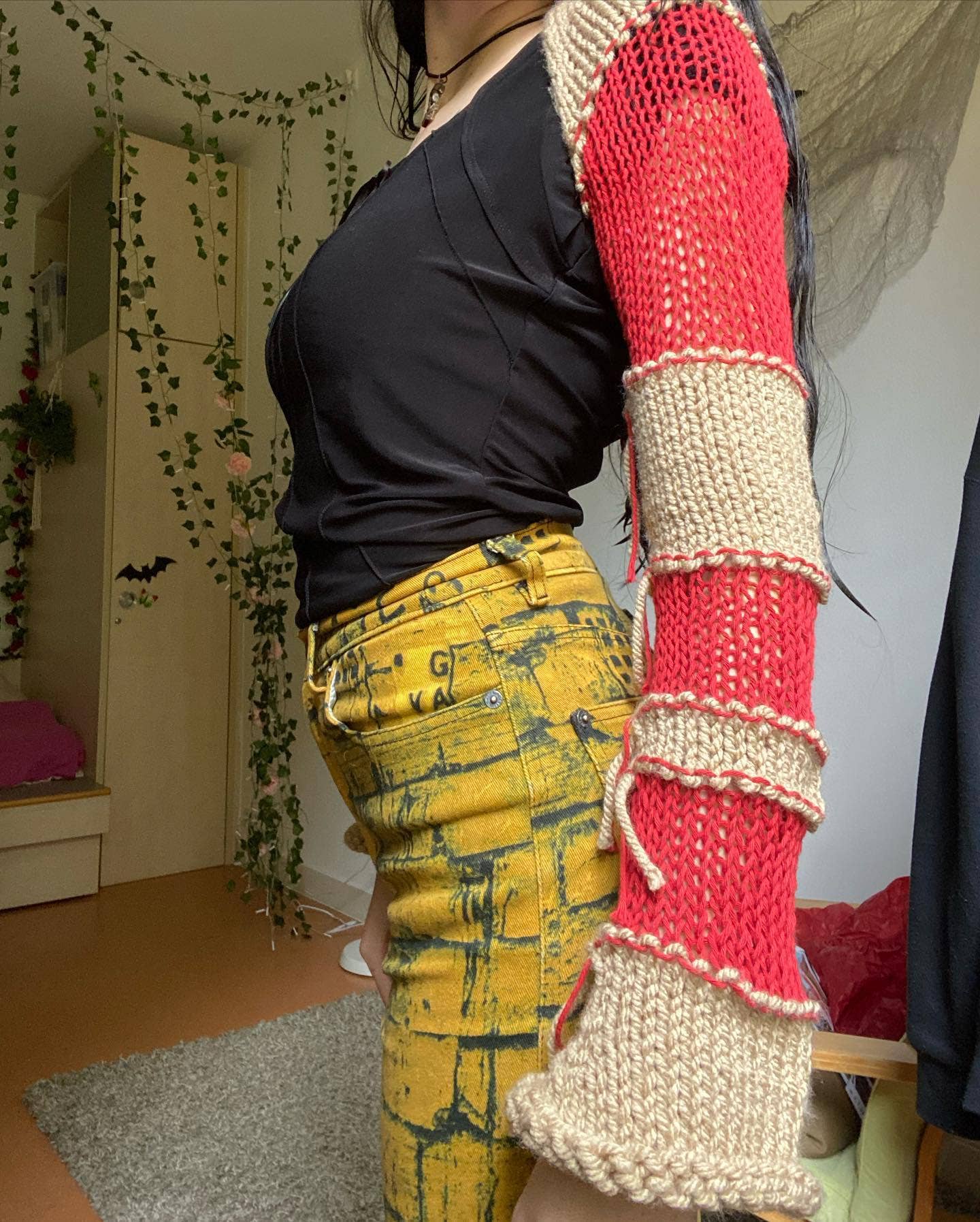 HOLLOWED-OUT KNITTED LONG-SLEEVED COMB SHAWL