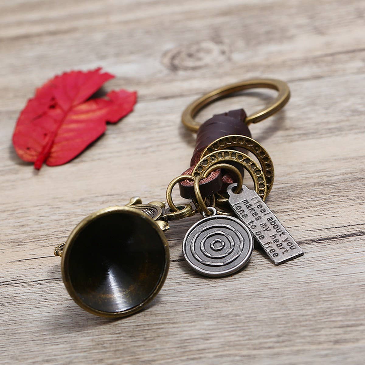 HAND-WOVEN CAR PENDANT HORN COWHIDE KEYCHAIN