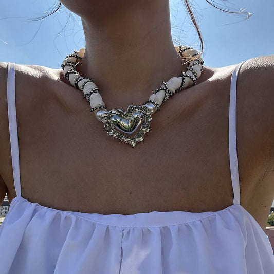 FASHIONABLE WOVEN FABRIC PEARL NECKLACE