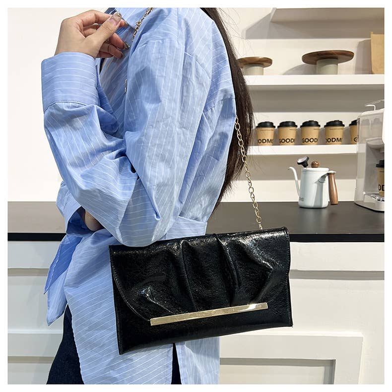 Fashionable pleated chain envelope bag