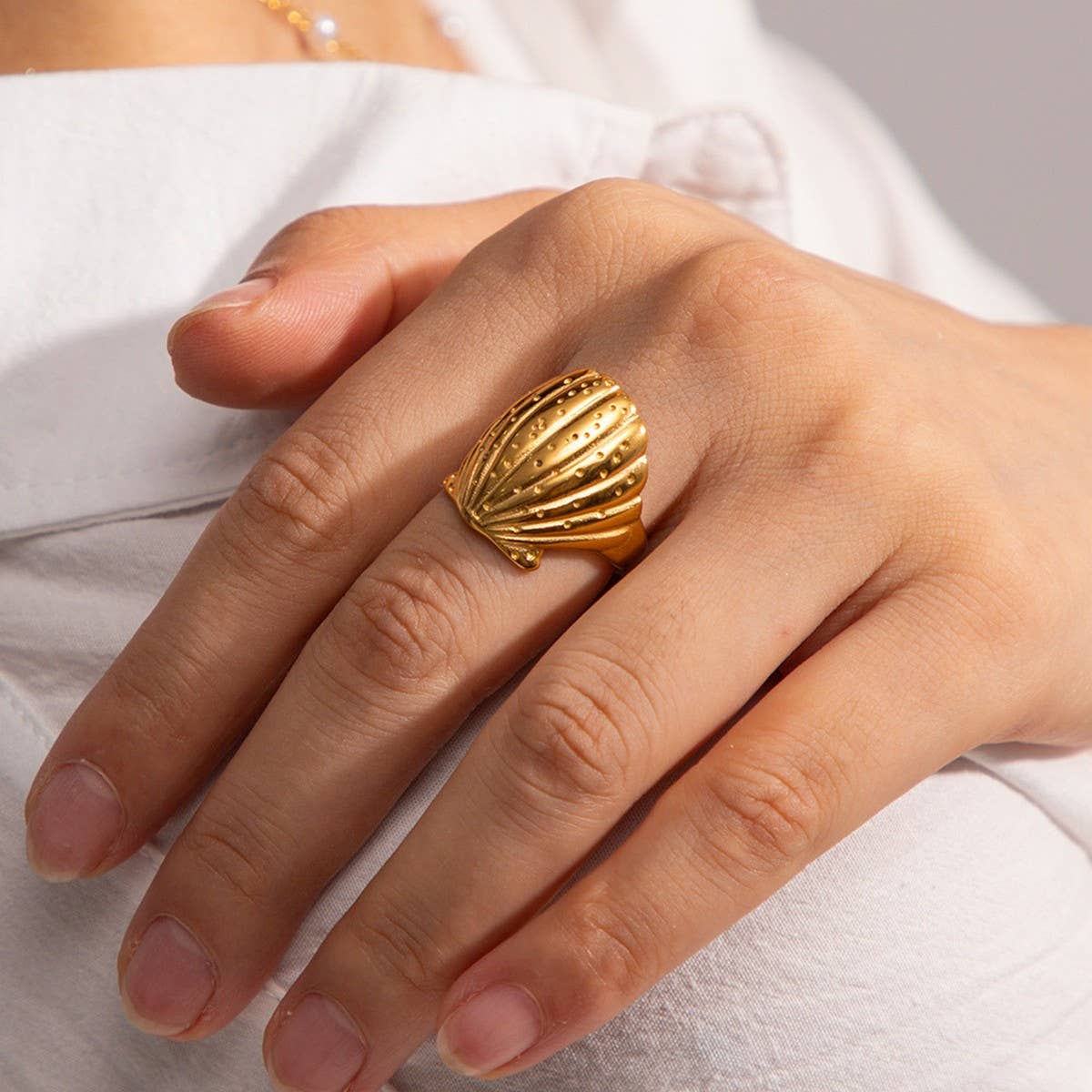 GOLD PLATED STAINLESS STEEL SHELL RINGS