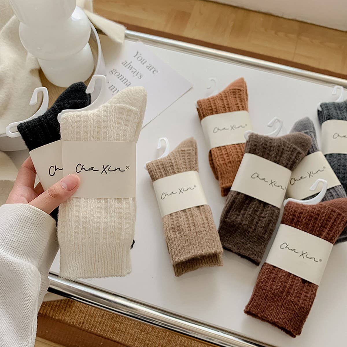 SIMPLE AND VERSATILE FASHIONABLE MID-CALF SOCKS