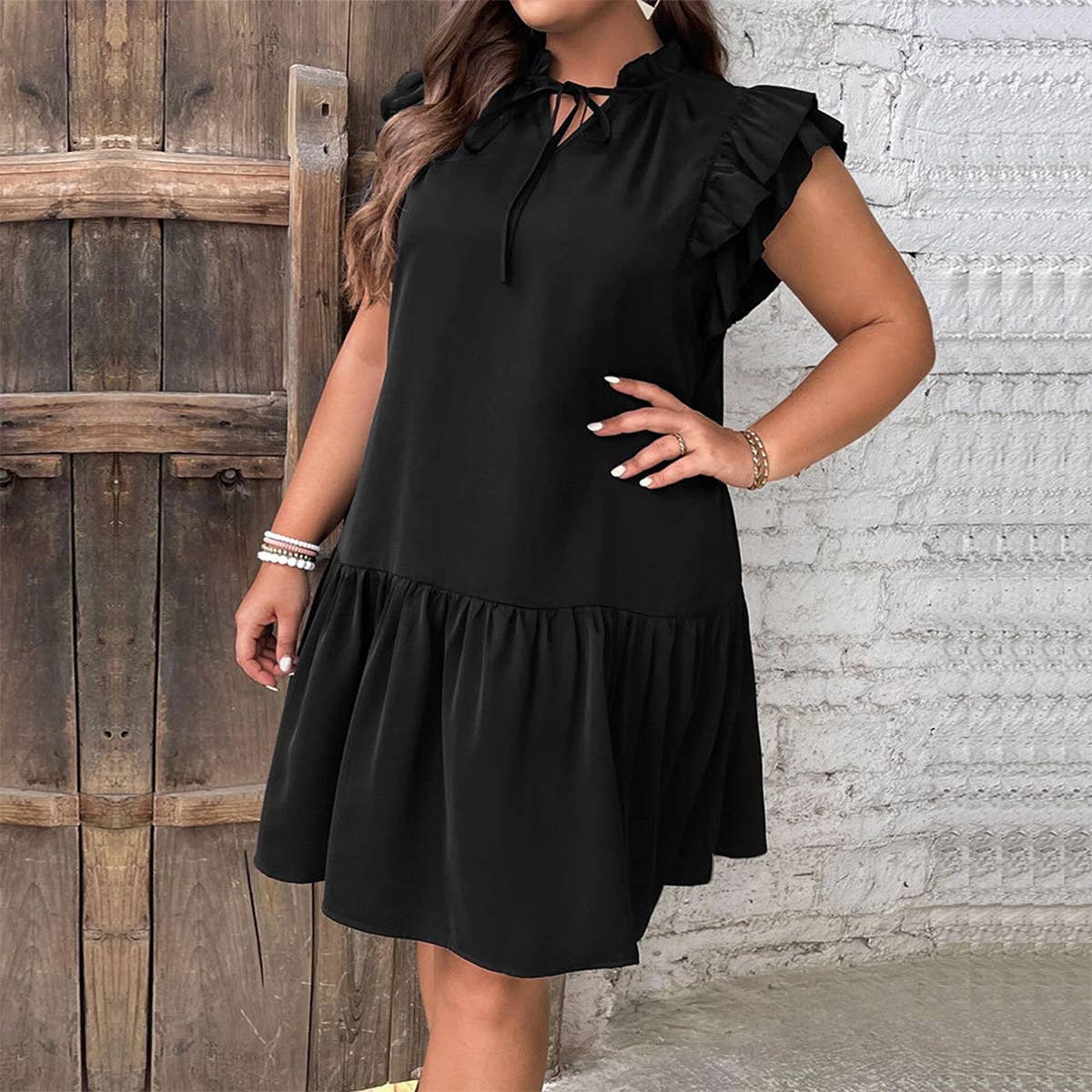 Chic Ruffle Neckline Tie Waist Vacation Dress