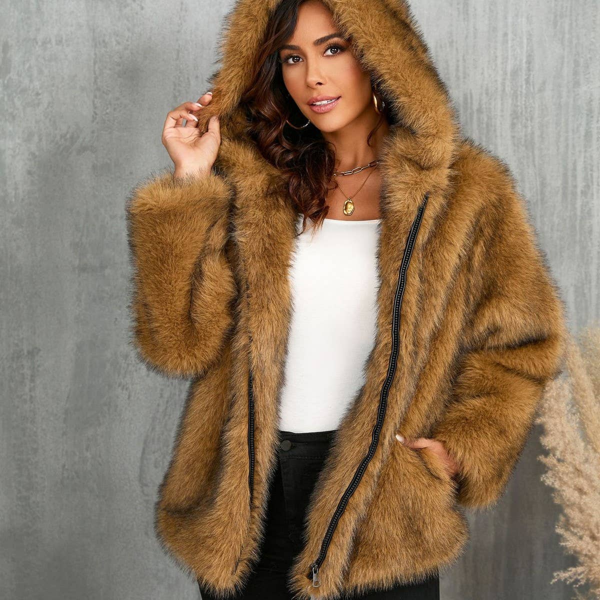 Loose Fit Faux Fur Coat Women Hooded Short Winter