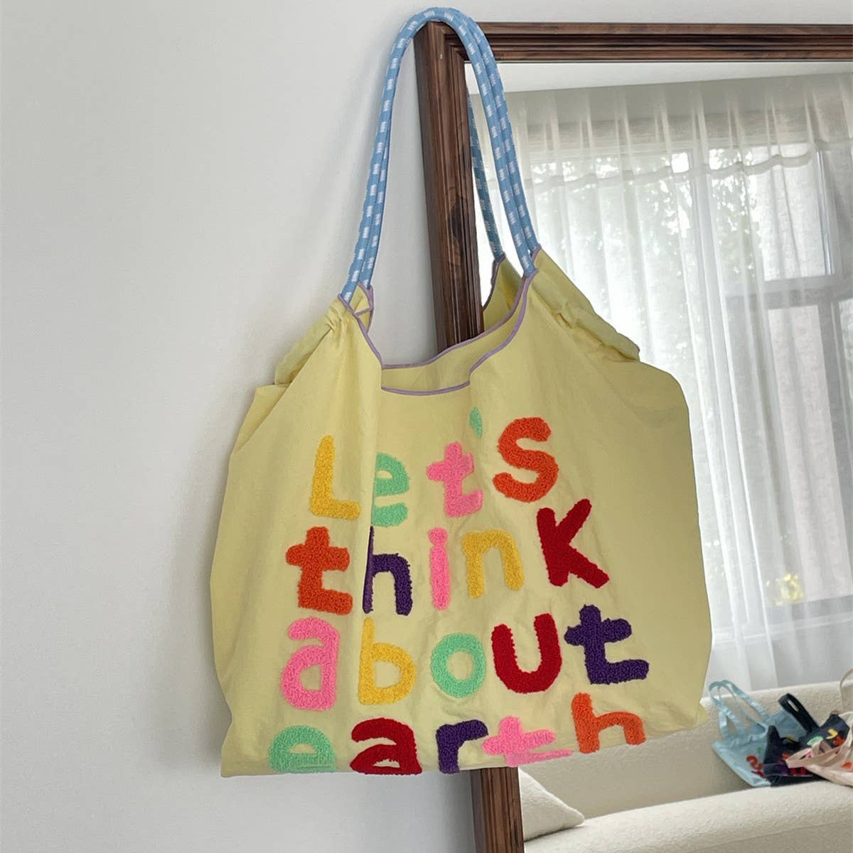 CWAB5800_LARGE CAPACITY EMBROIDERED CANVAS SHOULDER BAG