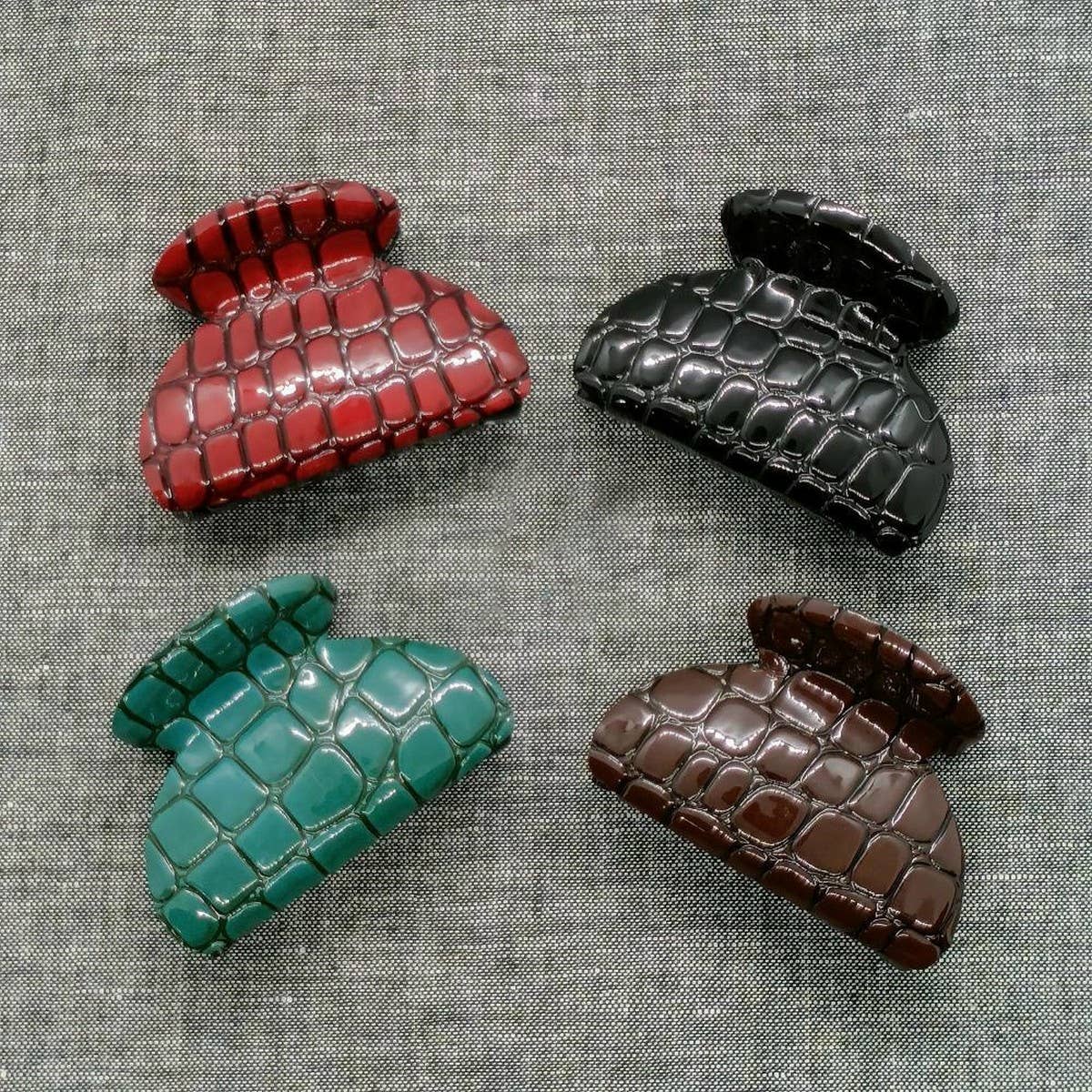 Vintage Glossy Two-Tone Croc PU Hair Claw