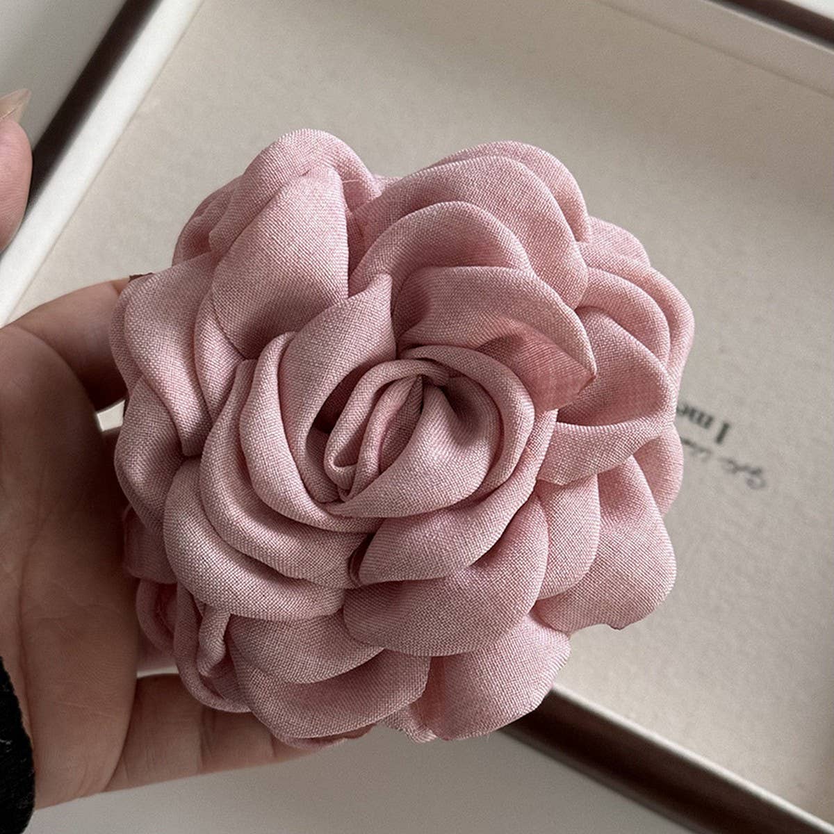 RETRO TEMPERAMENT ROSE FLOWER CLIP FOR WOMEN