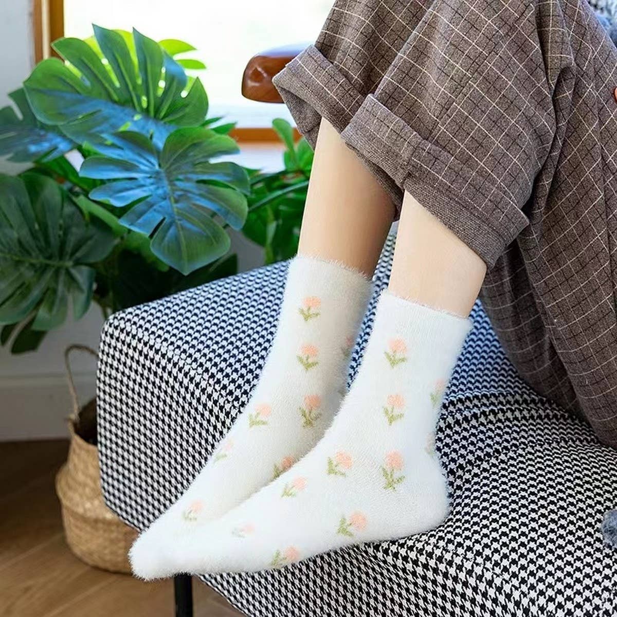 MID-TUBE WINTER WARM CUTE PLUSH SNOW SOCKS