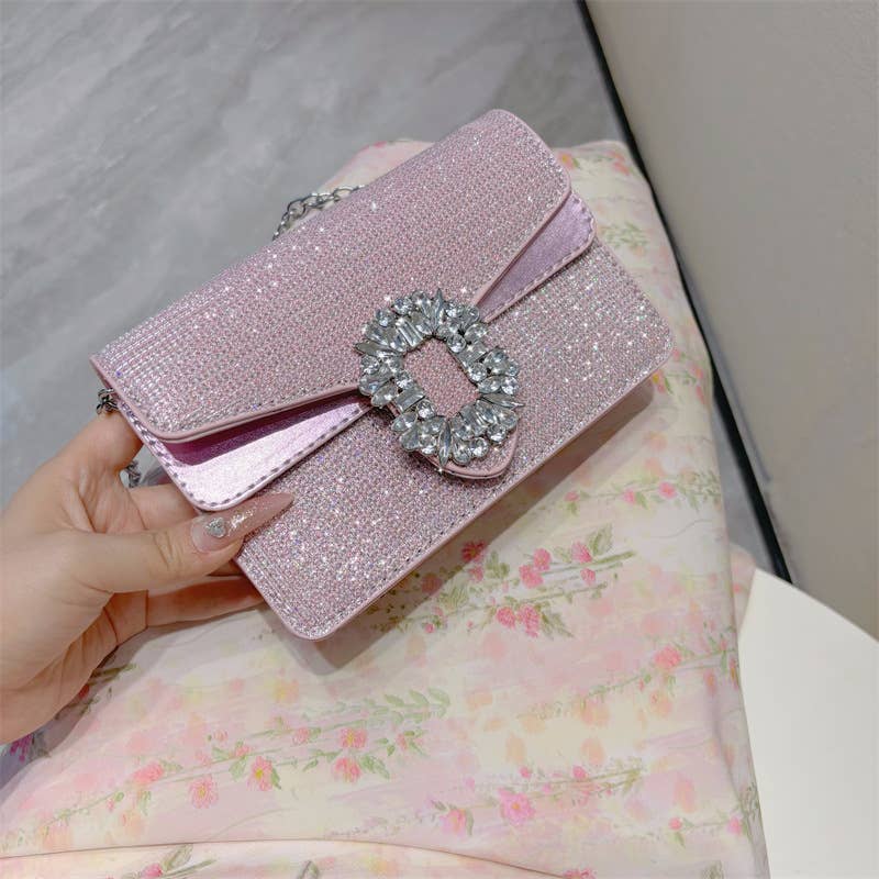 Trendy diamond-encrusted chain square bag