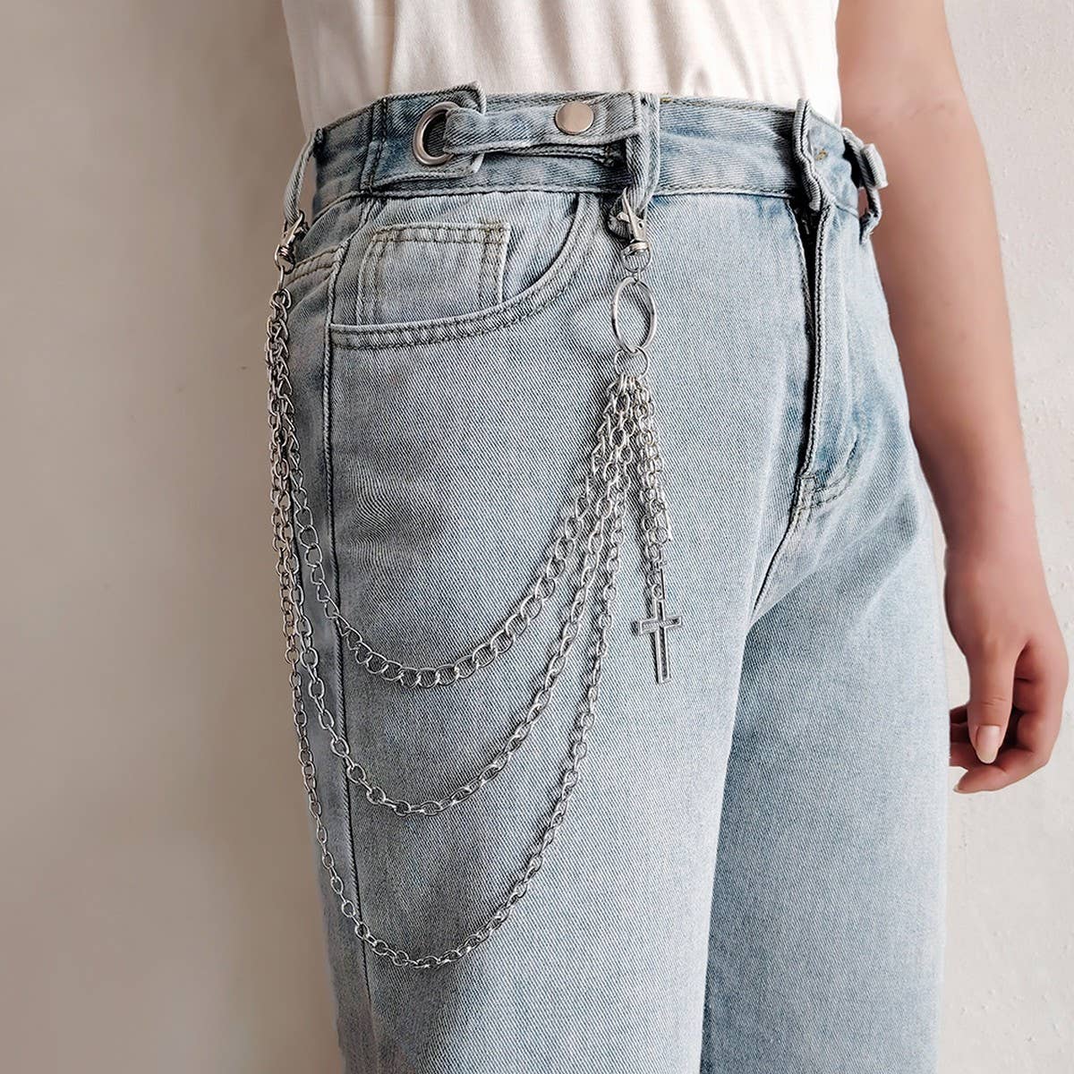 VERSATILE MULTI-LAYER CROSS TROUSER CHAIN