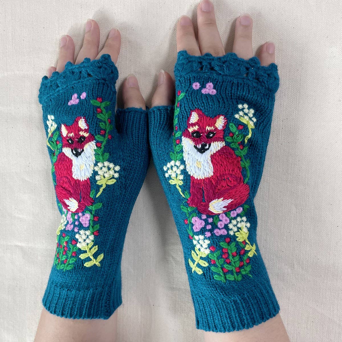 2024 NEW FOX WARM EMBROIDERED GLOVES_CWMM1664