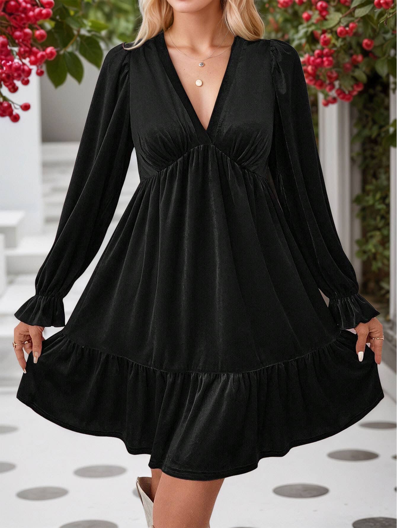 Elegant velvet ruffled long-sleeved dress