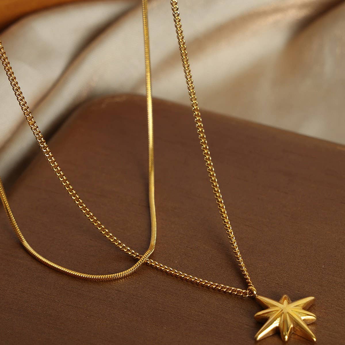 EIGHT POINTED STAR PENDANT DOUBLE LAYERED NECKLACE