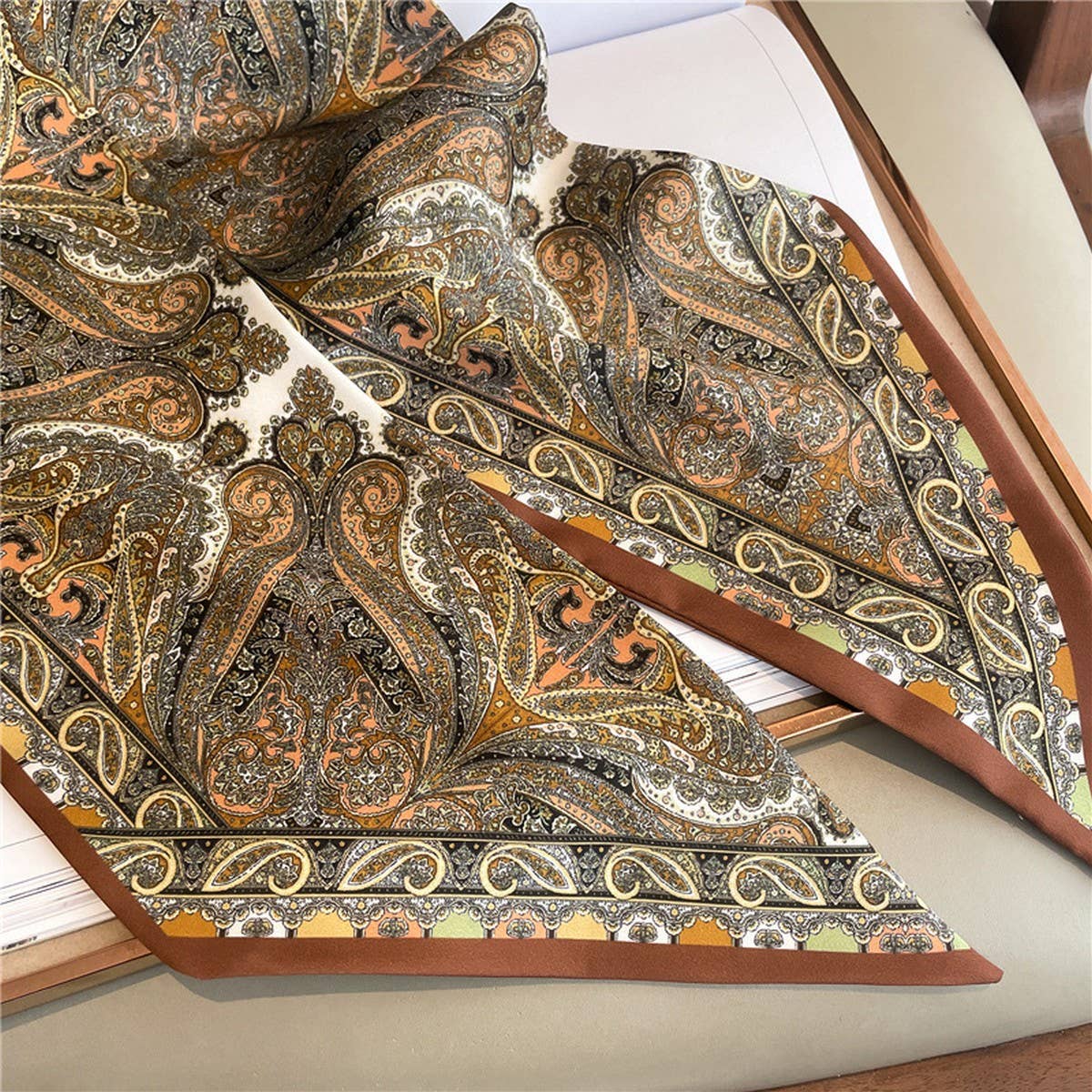 FASHIONABLE AND VERSATILE DOUBLE-LAYER HEAD SCARF_CWASC1513