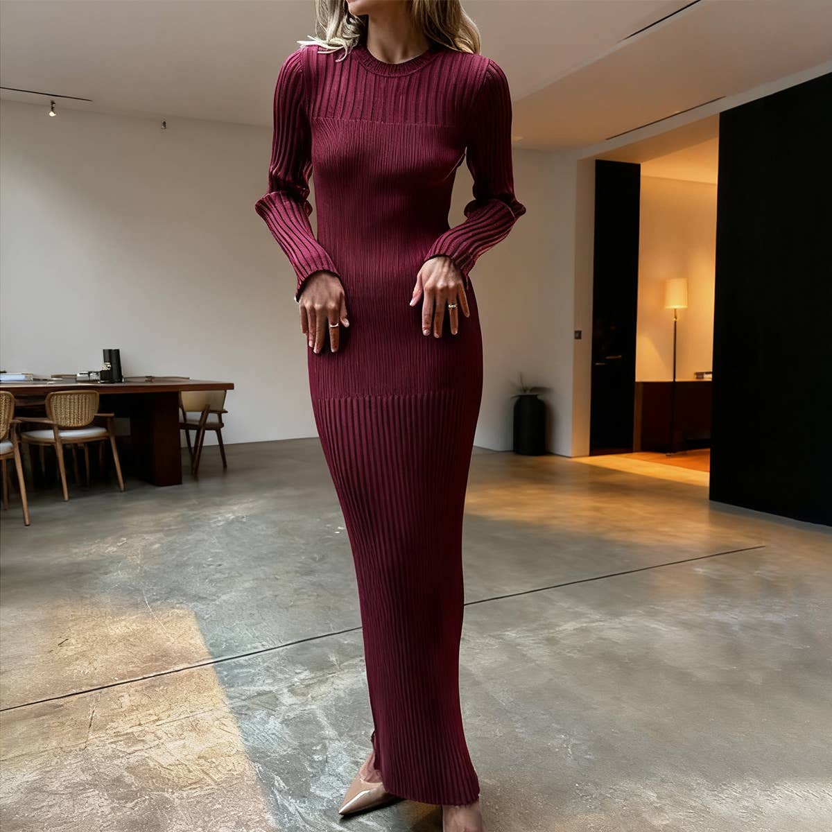 Round-neck pitted tight knitted dress