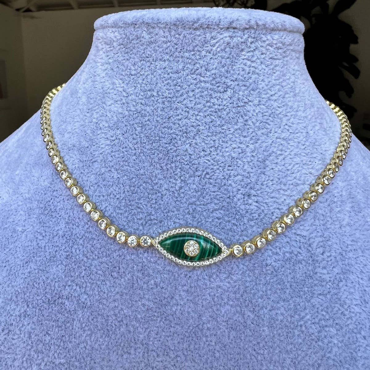 FASHIONABLE DEVIL'S EYE ZIRCON CLAVICLE NECKLACE
