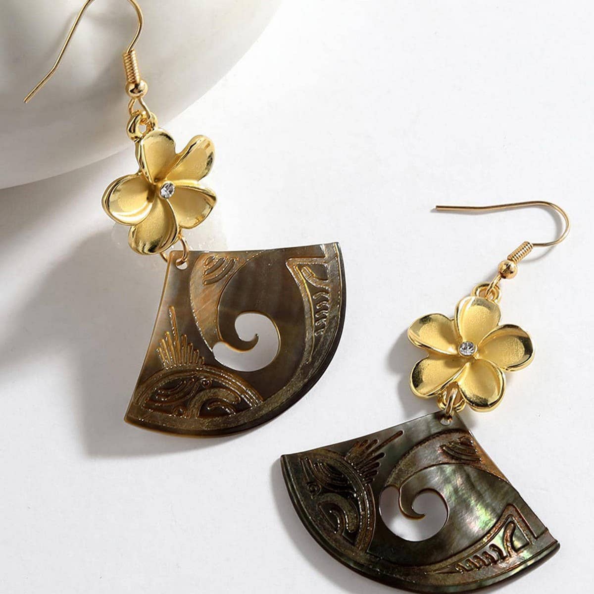 WOMEN'S PLUMERIA LONG FAN-SHAPED EARRINGS