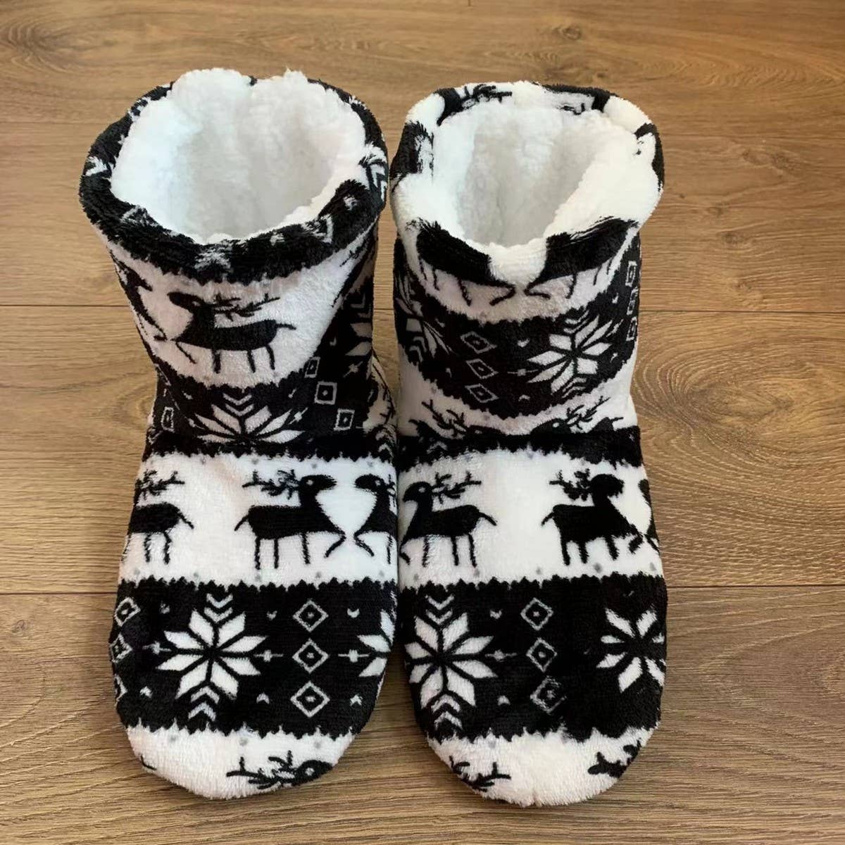 WINTER CHRISTMAS SERIES SOFT SOCKS SLIPPERS