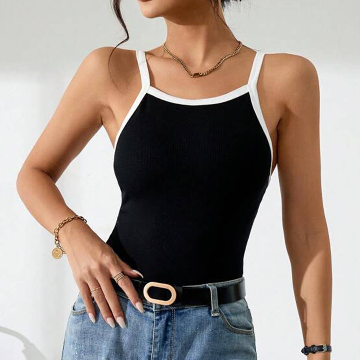 Slim-fitting high-elasticity knitted halter top