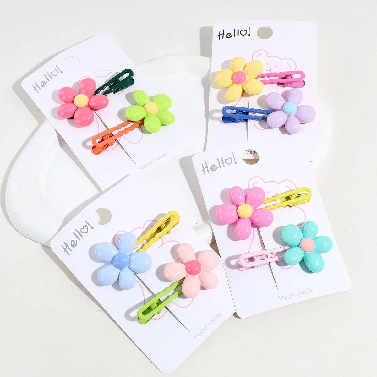 GEOMETRIC COLORFUL FLOWER HAIRPIN