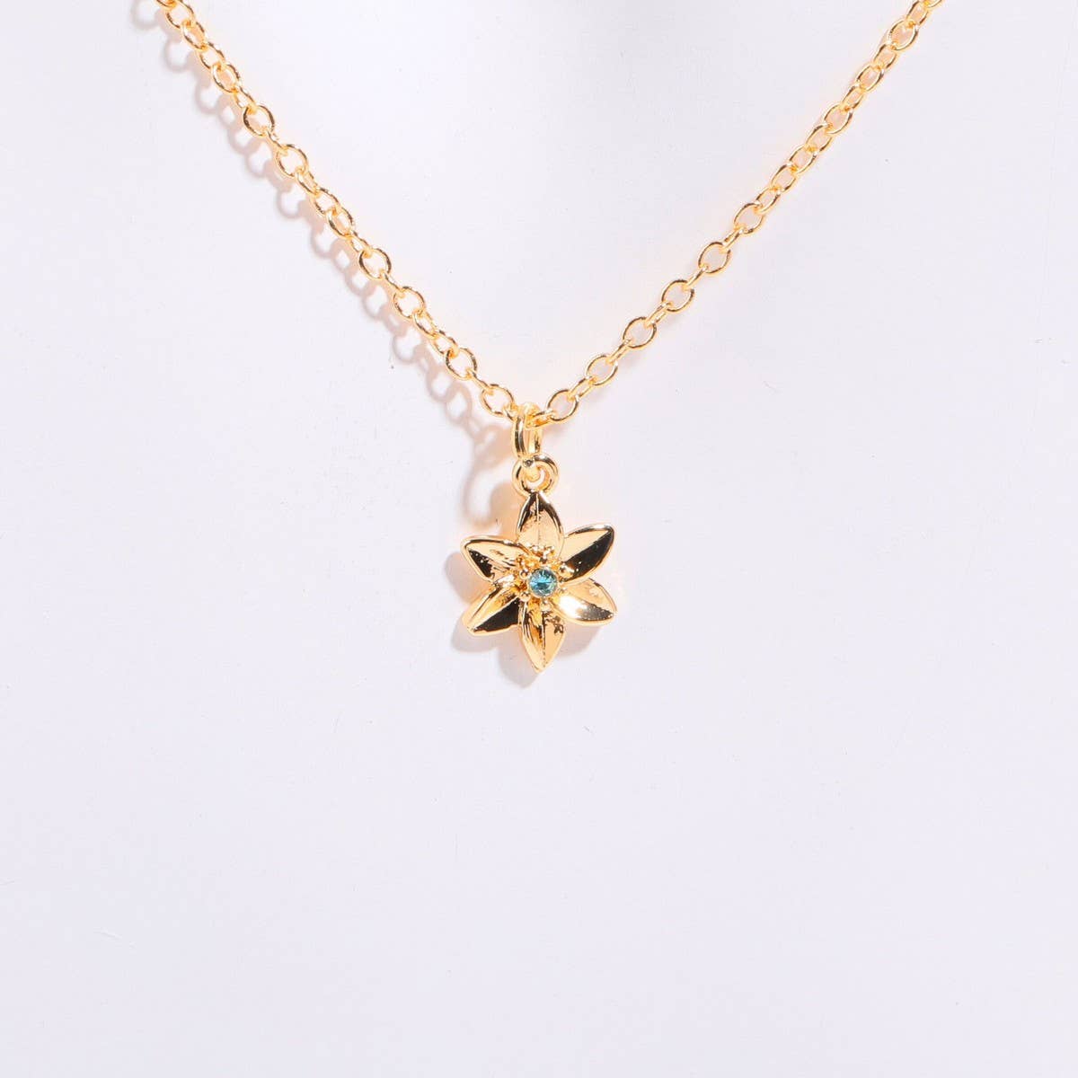 DECEMBER BIRTH FLOWER PENDANT NECKLACE