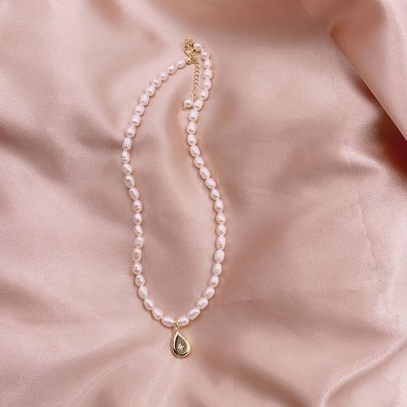 Baroque irregular retro freshwater pearl necklace