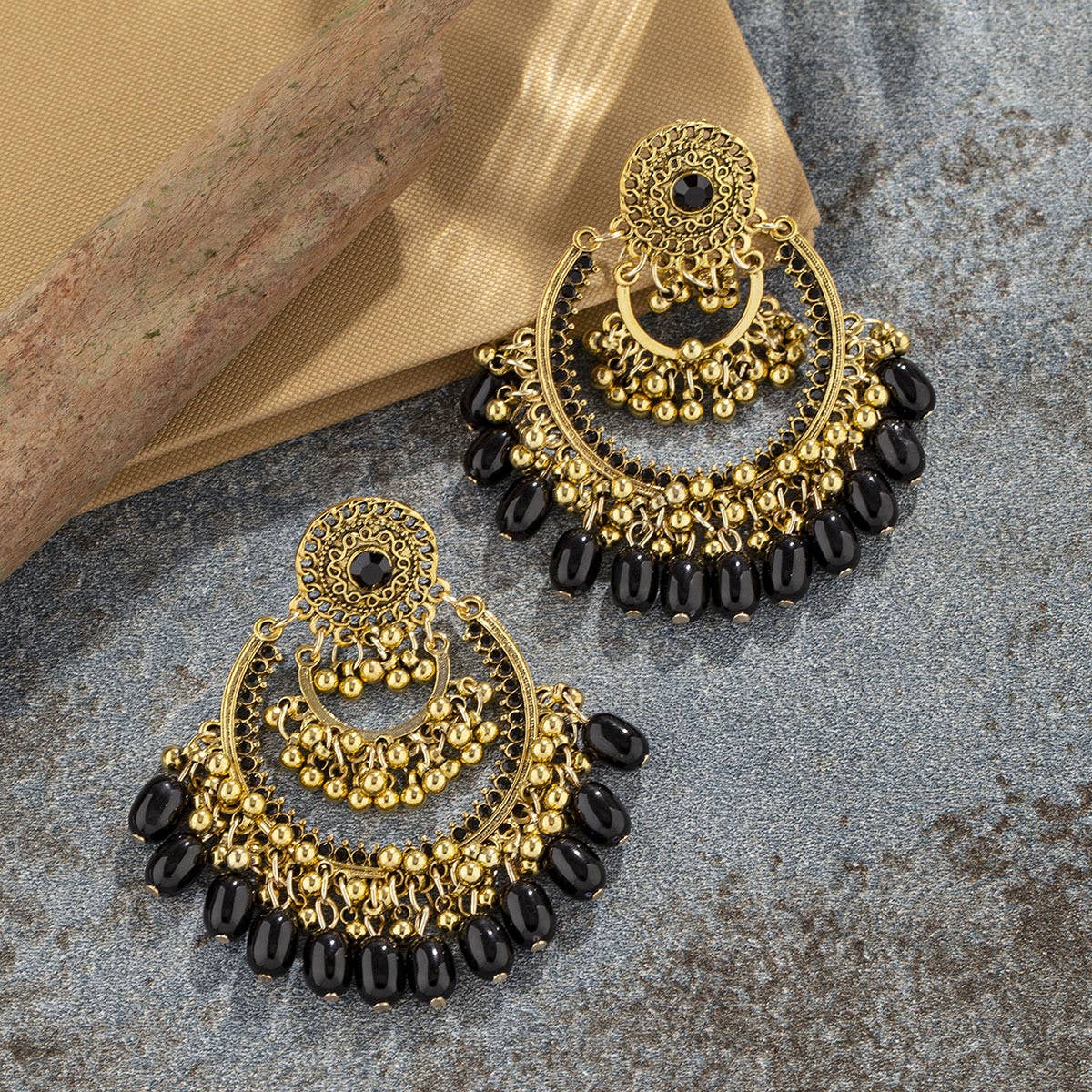 VINTAGE BOHEMIAN HOLLOW TASSEL EARRINGS