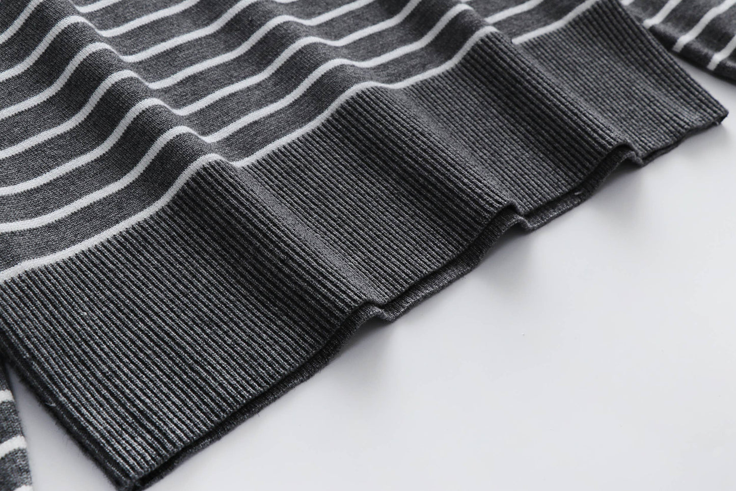 TURTLENECK STRIPED PULLOVER SWEATER