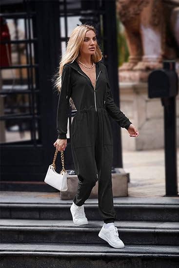 HOODED LONG-SLEEVED ZIP-UP SPORTS JUMPSUIT