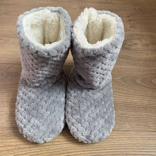 WINTER WARMTH AND NON-SLIP SOFT SOLE SOCK SLIPPERS