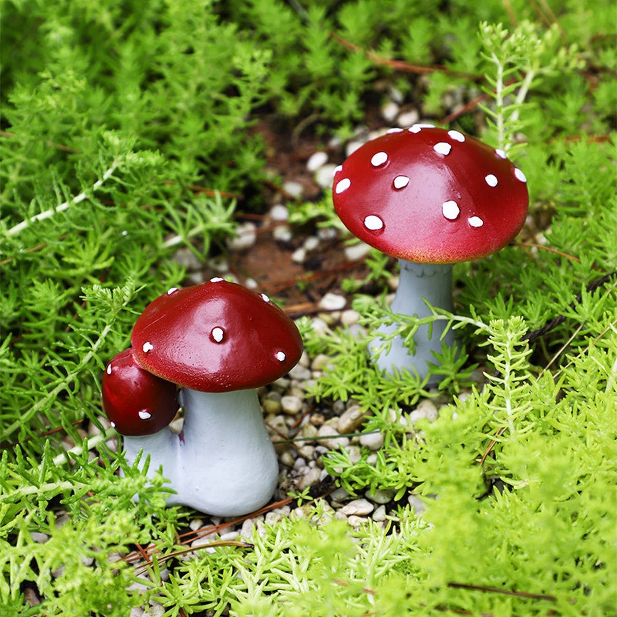 Realistic Mushroom Resin Garden Decor_CWAJE5291