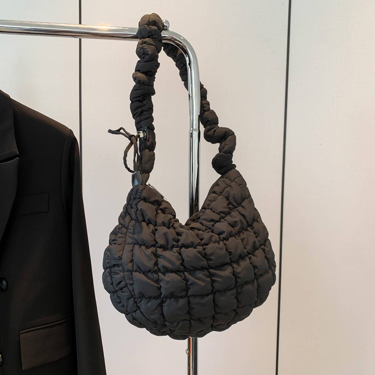 Cloud Pouch Shoulder Crossbody Bag_CUAB00499