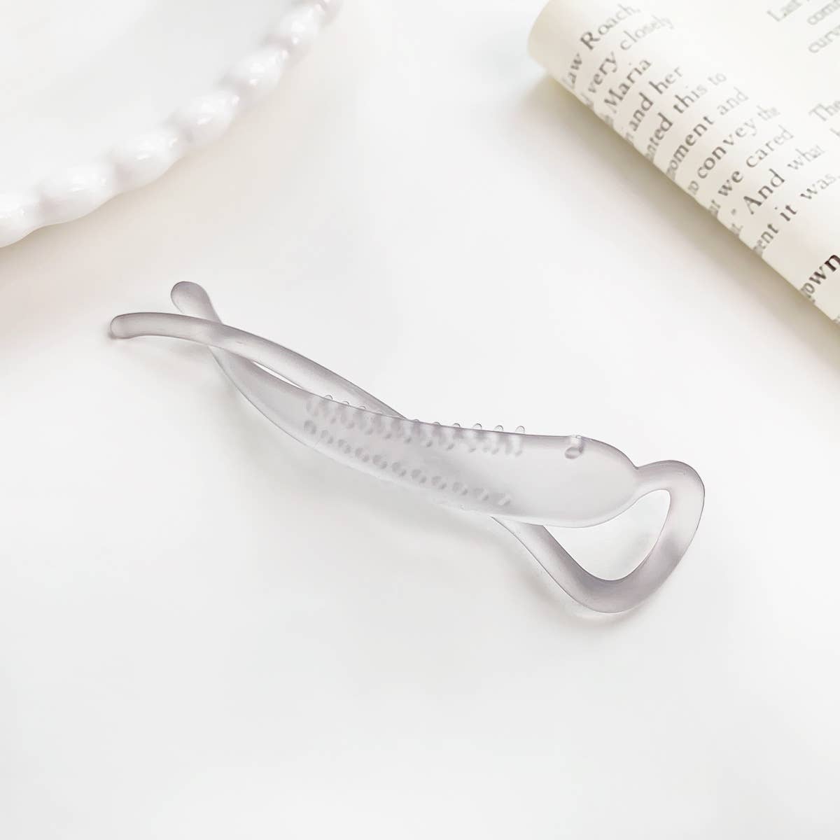 Simple banana clip vertical ponytail hair clip