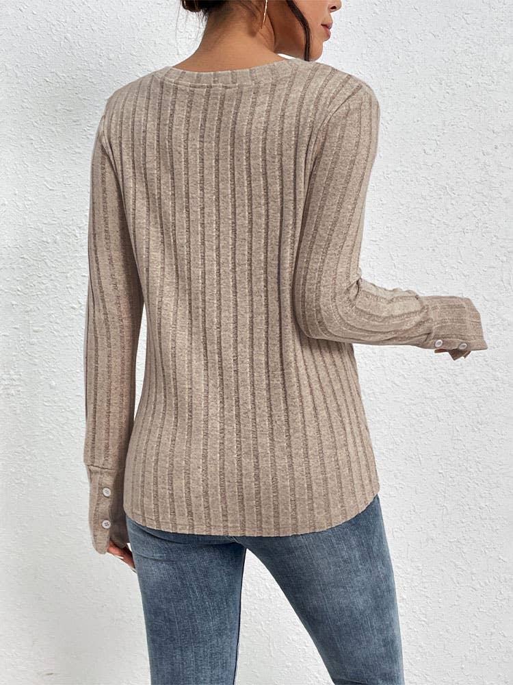 Solid color long sleeve V-neck sweater