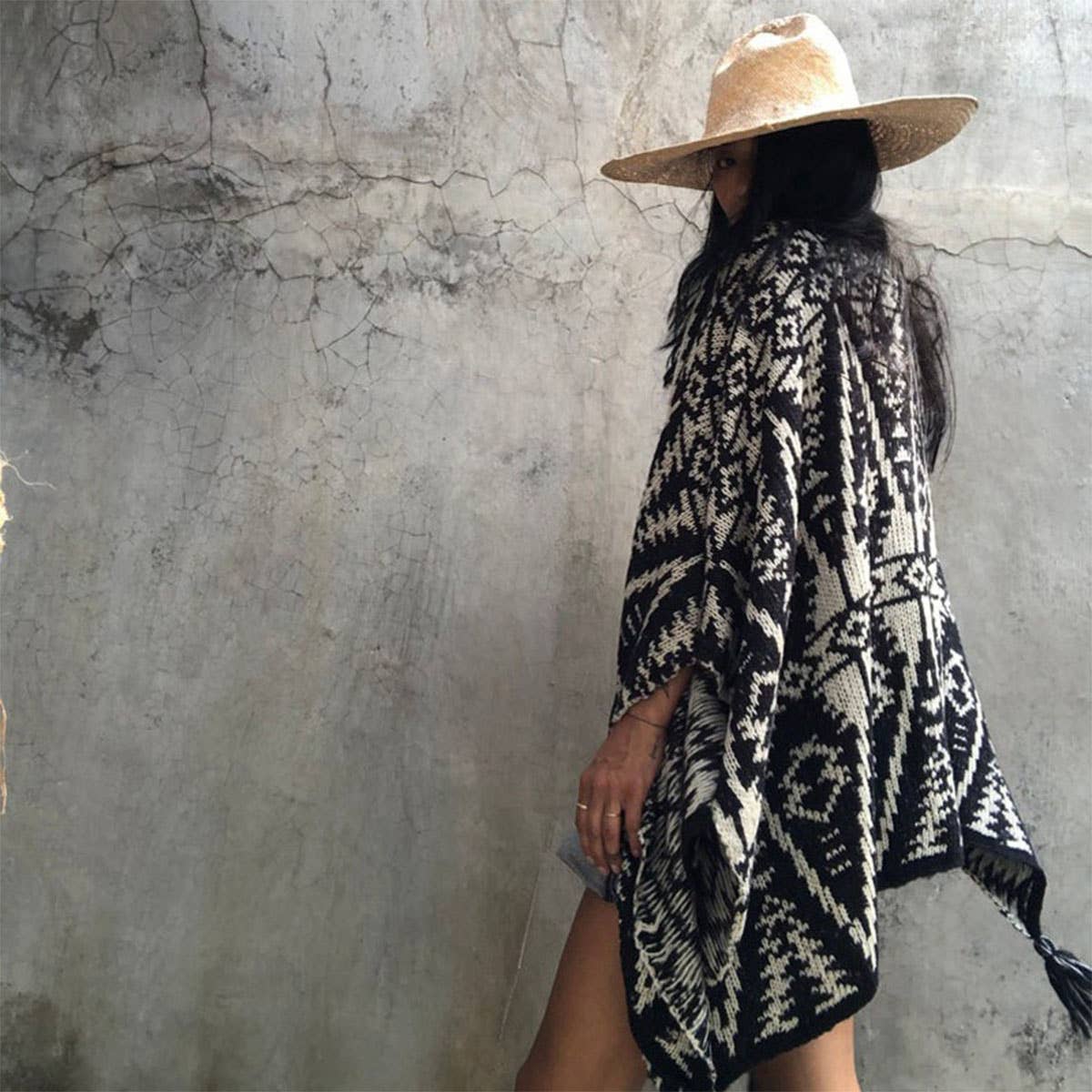 PULLOVER KNITTED CAPE SHAWL BAT PRINT TASSEL SHAWL_CWASC1539