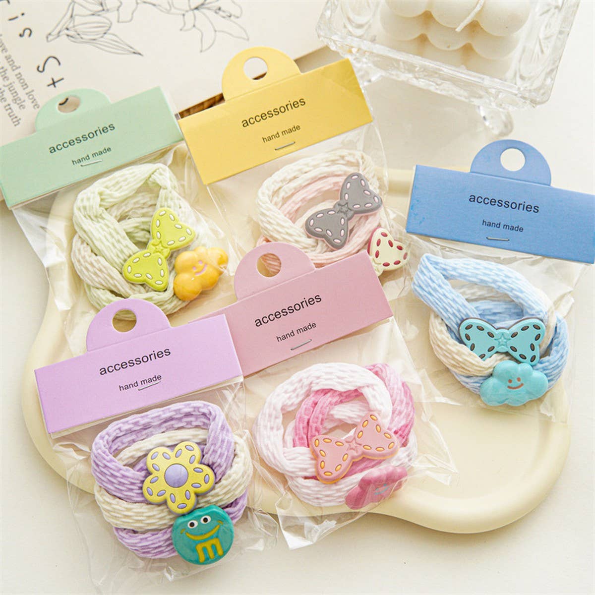 3-PACK OF GRADIENT COLOR HAIR TIES_CWAHA1132