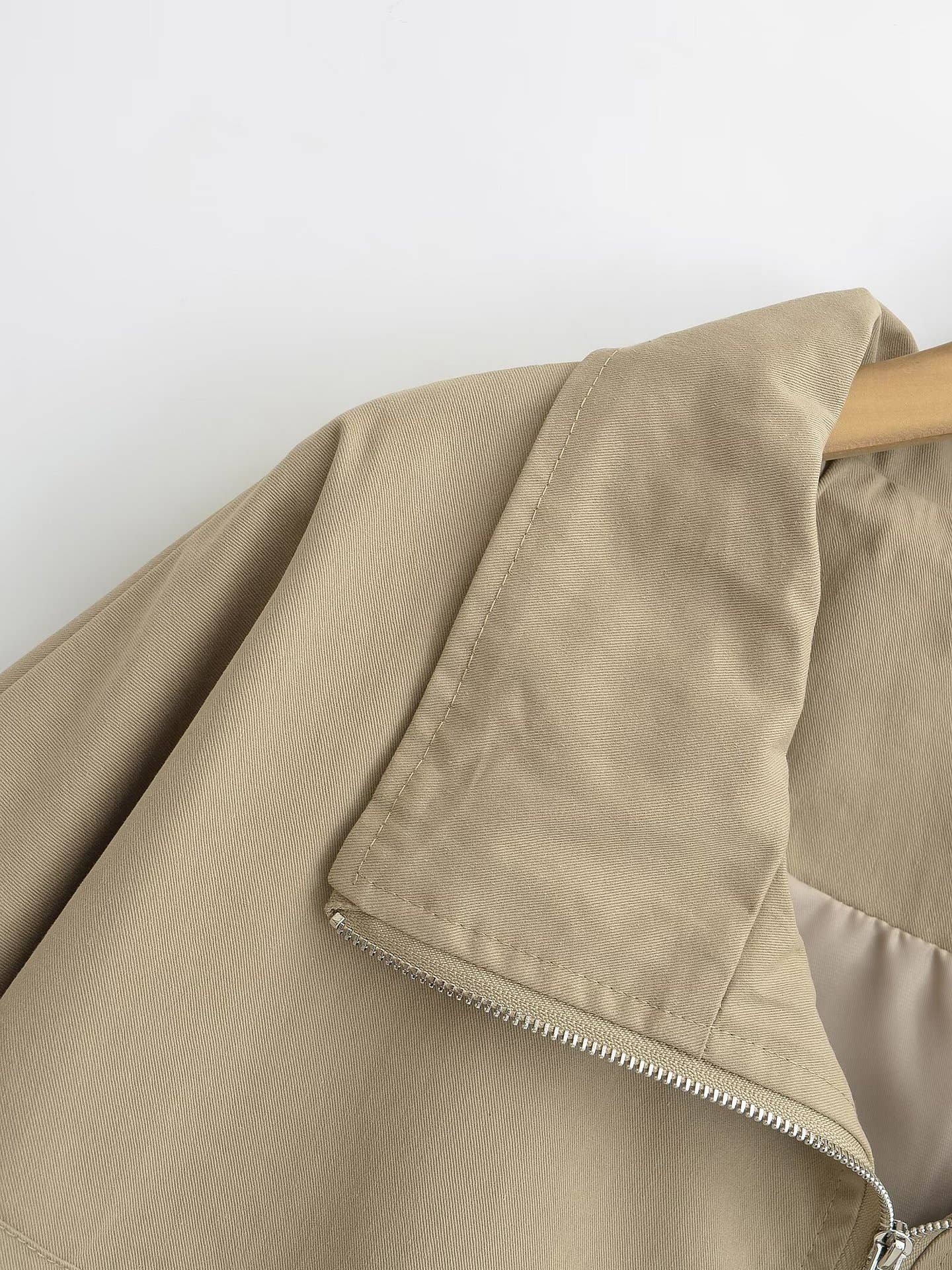 Stand-up collar zipper waist-cinching jacket