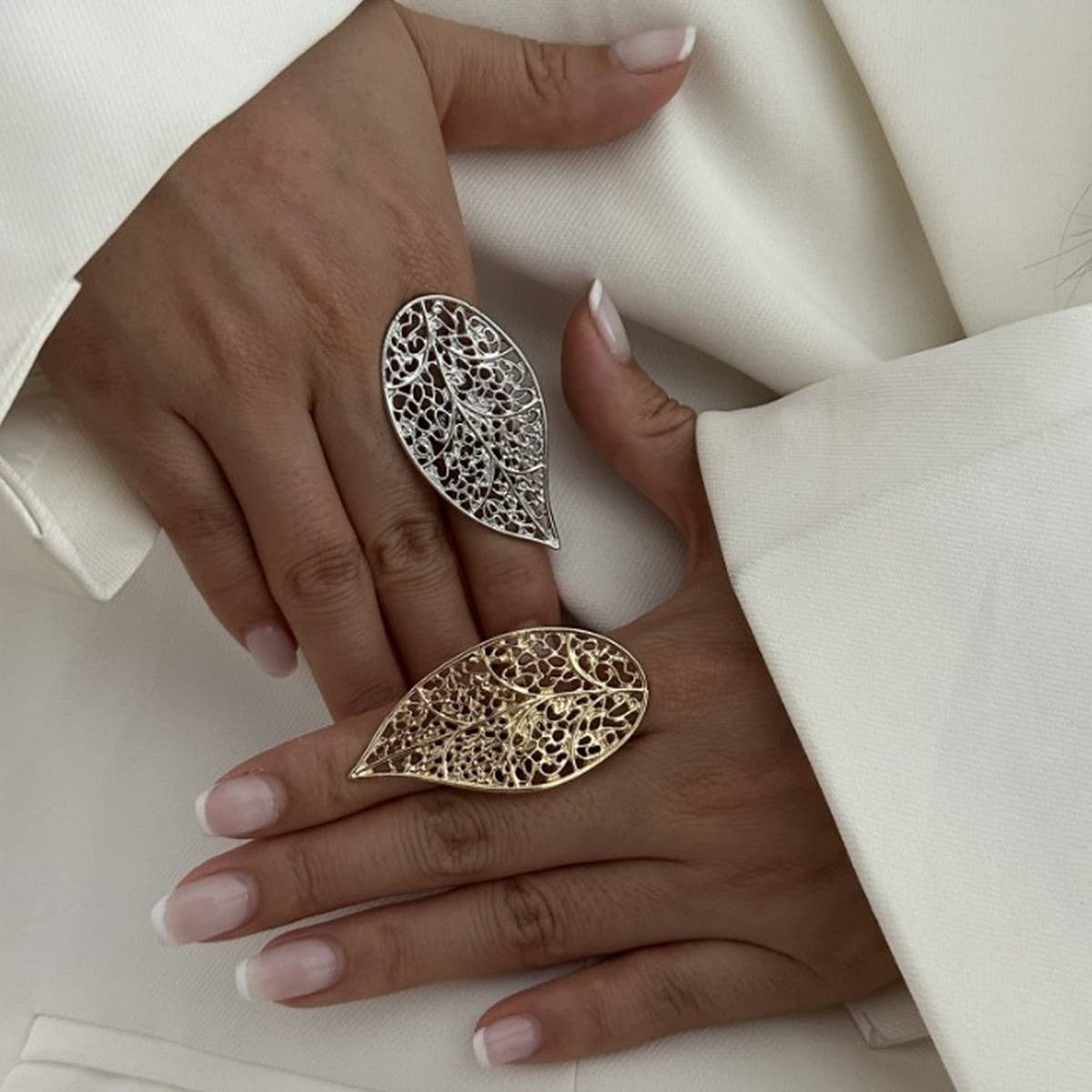 IRREGULAR GEOMETRIC HOLLOW WINDING ALLOY RING