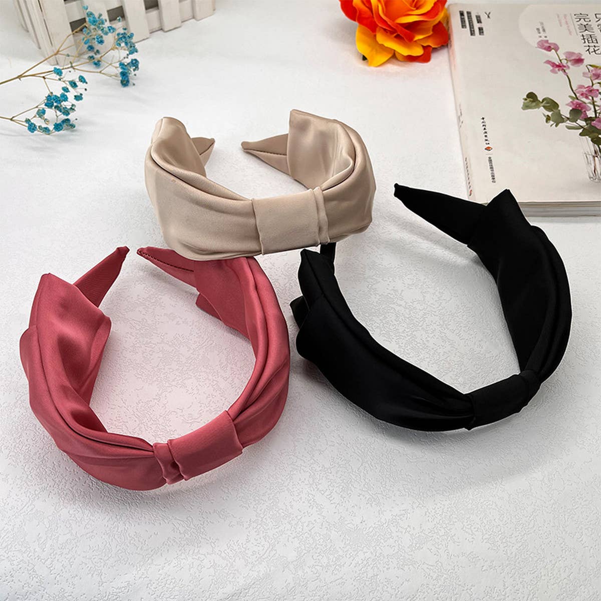 FASHIONABLE PLEATED SOLID COLOR BOW HEADBAND
