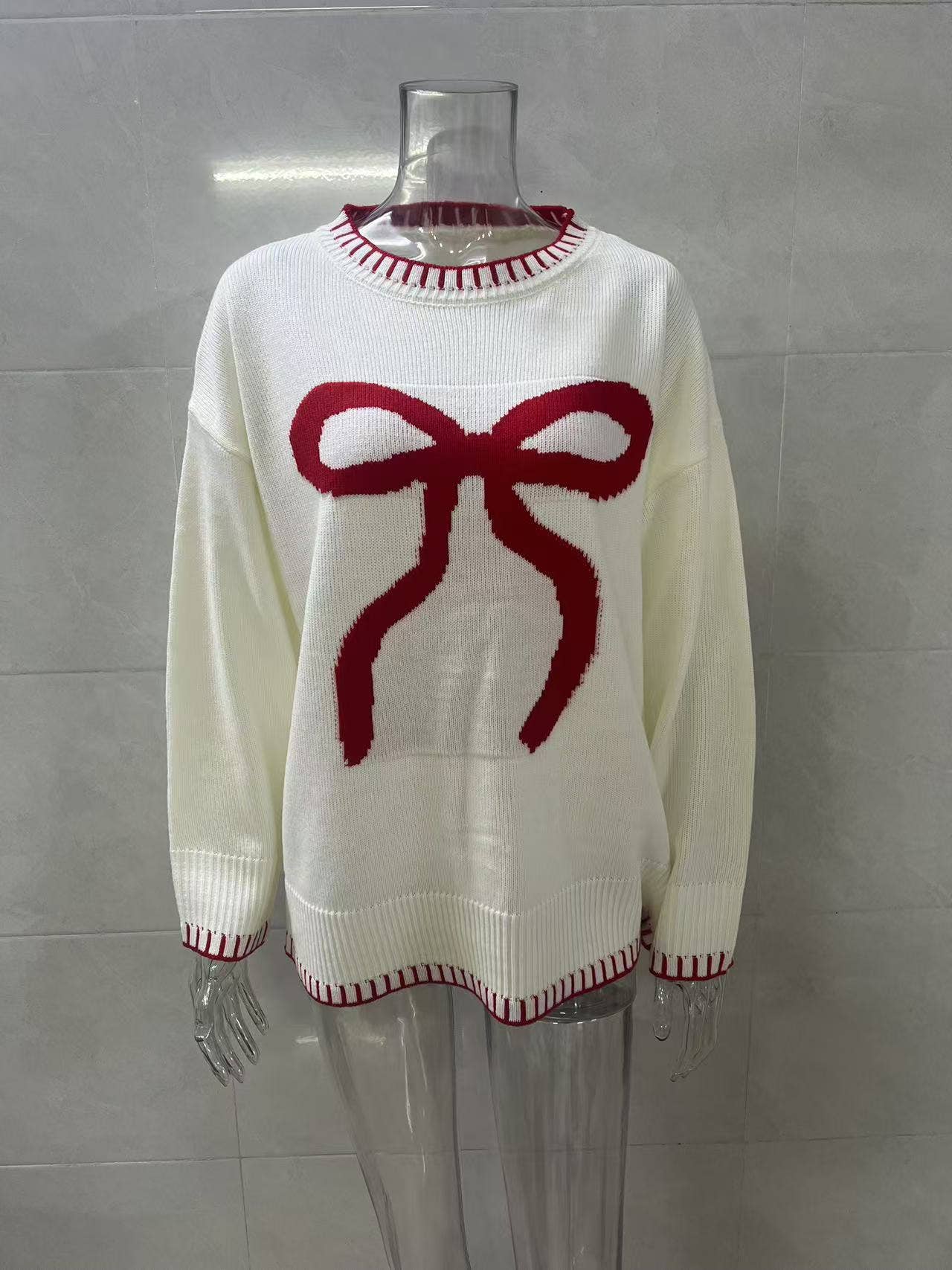 Laid-back style knitted bow jacquard sweater