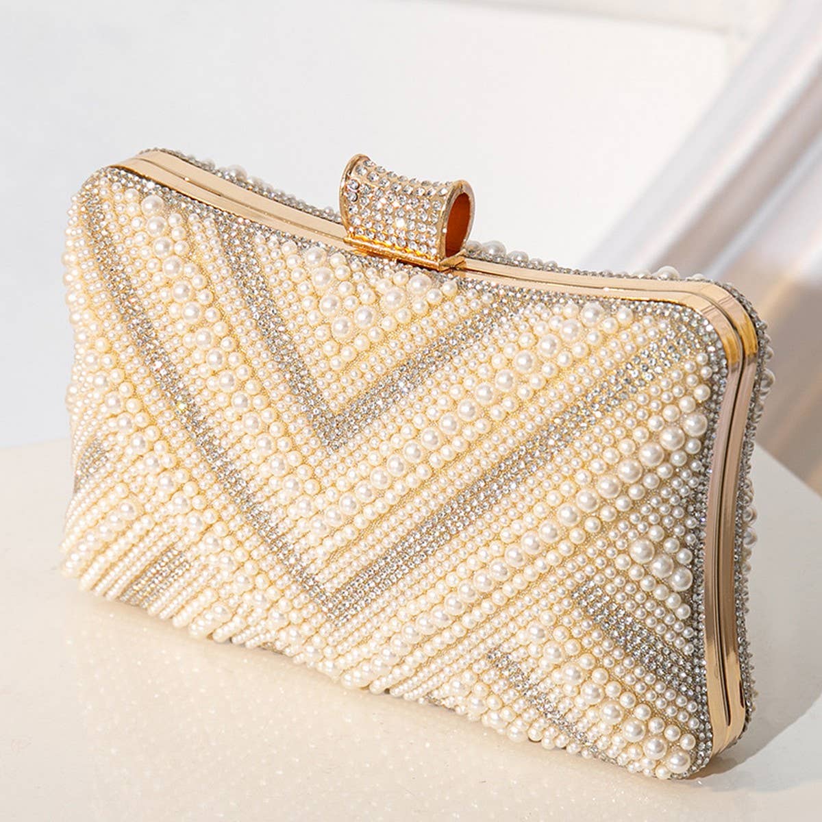 NEW HAND-BEADED PEARL BANQUET CLUTCH_CWAB2486