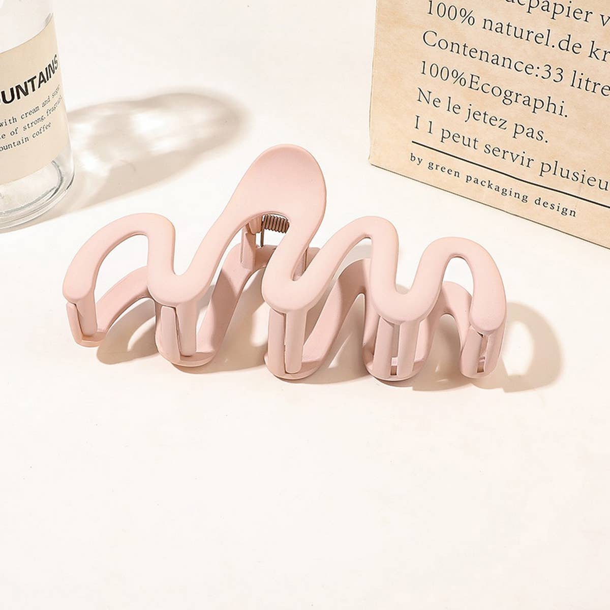 Big wavy hair clips, perfect for winter and fall_CWAHA0397