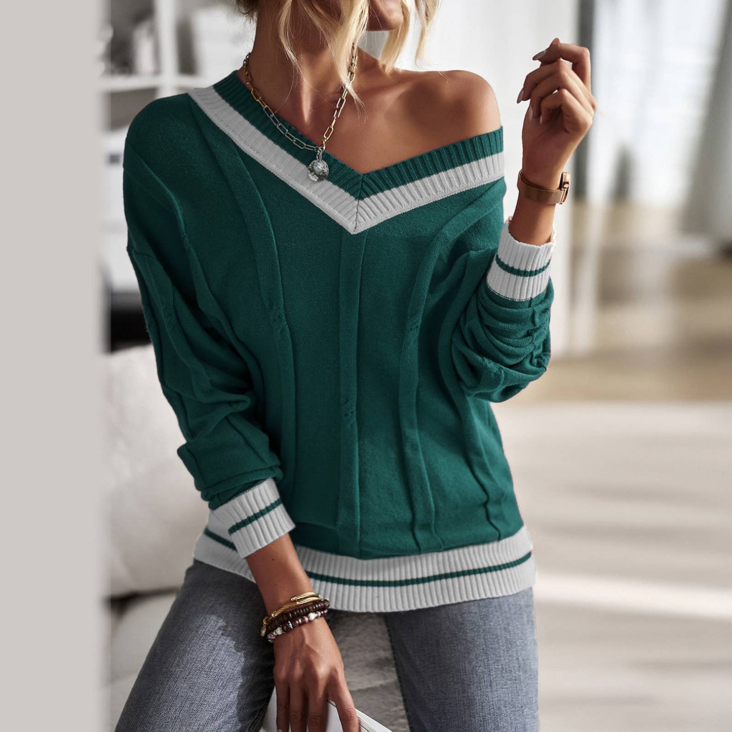 V-NECK COLOR CONTRAST PATCHWORK PULLOVER SWEATER