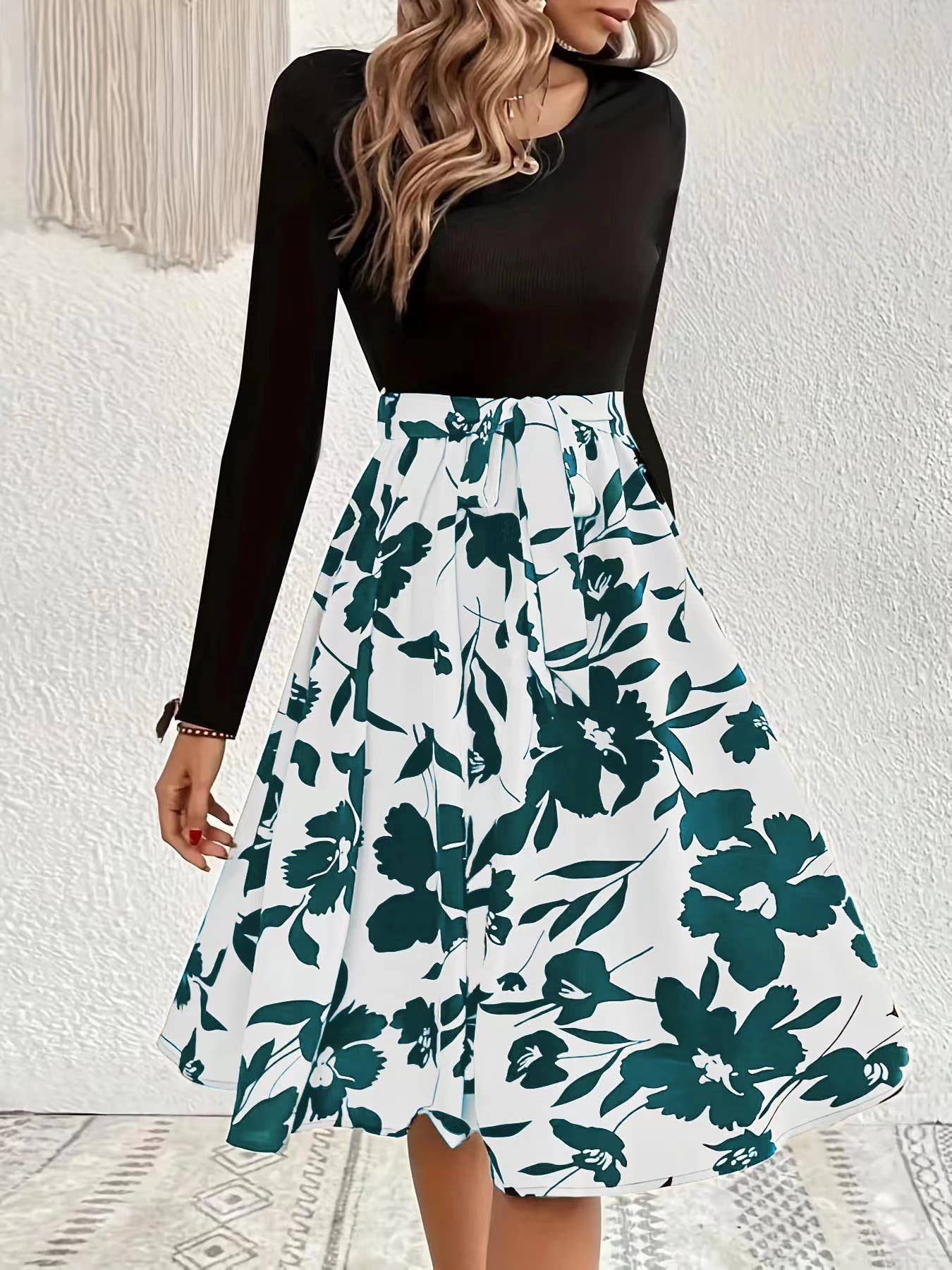PRINTED SKIRT CREW NECK STRAPPY DRESS