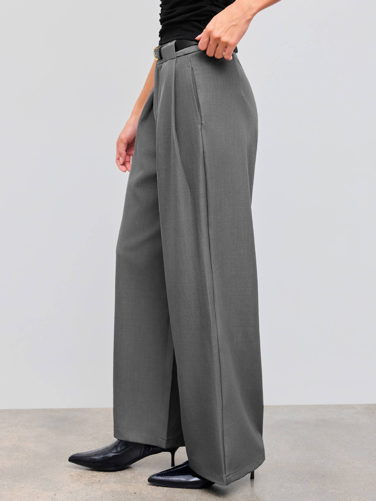 High-waisted straight-leg trousers with a belt