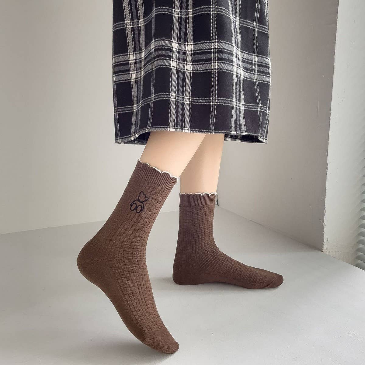 WARM COFFEE EMBROIDERED BEAR WOMEN'S SOCKS